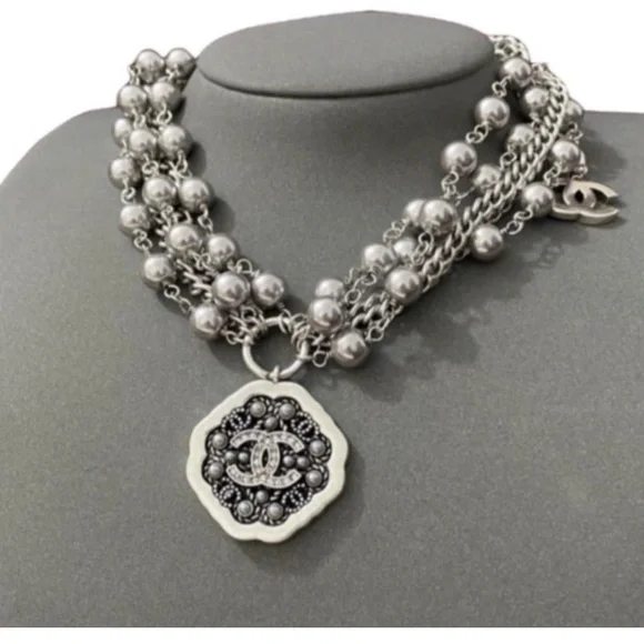 Chanel pearl necklace
